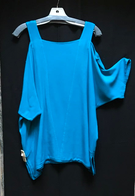 TIENDA HO JODI  COLD SHOULDER TOP